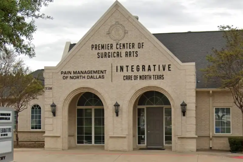 The front entrance of Integrative Care of North Texas in Plano, TX